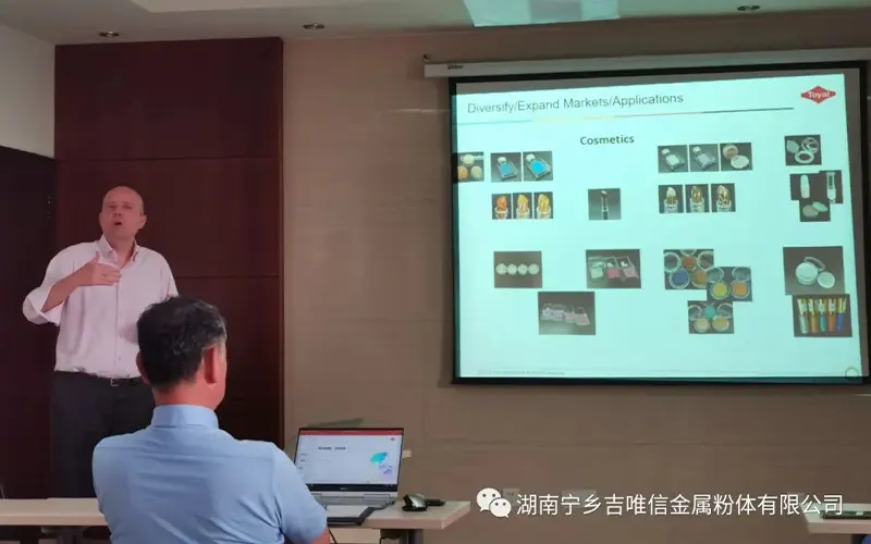 The company held the closing ceremony of the first lean training camp (2)